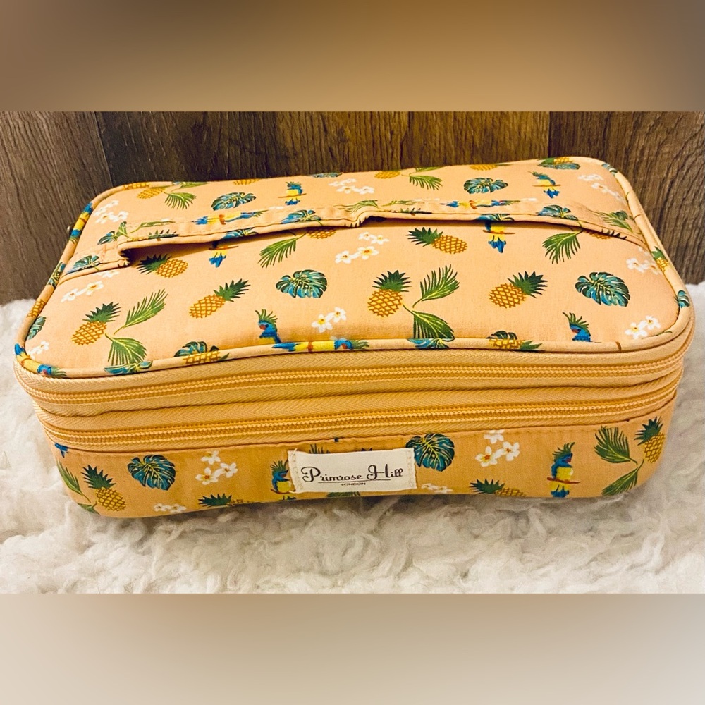 Primrose Hill NWOT cosmetic bag